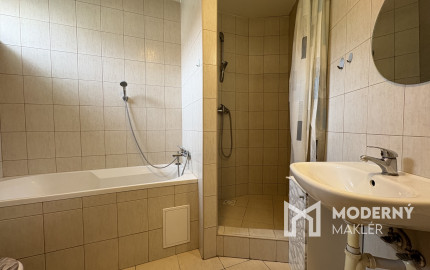 Na predaj 2-izbový byt v centre Bánovce nad Bebravou