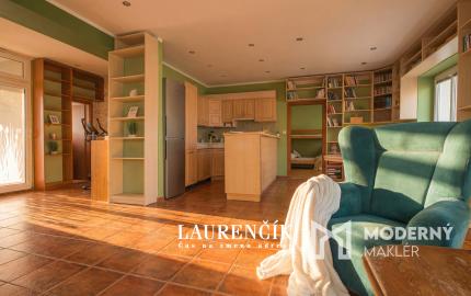 NA PREDAJ | 3-IZBOVÝ BYT SO SÚKROMNOU TERASOU S VÝHĽADOM NA HRAD  + GARSÓNKA V CENE