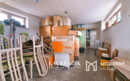 NA PREDAJ | 3-IZBOVÝ BYT SO SÚKROMNOU TERASOU S VÝHĽADOM NA HRAD  + GARSÓNKA V CENE