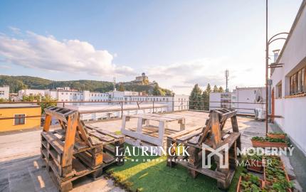 NA PREDAJ | 3-IZBOVÝ BYT SO SÚKROMNOU TERASOU S VÝHĽADOM NA HRAD  + GARSÓNKA V CENE