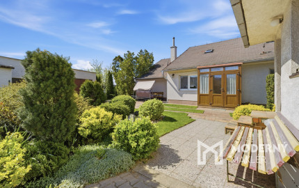 Na predaj samostatne stojaci 5-izbový rodinný dom v obci Jablonové