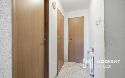 Na predaj samostatne stojaci 5-izbový rodinný dom v obci Jablonové