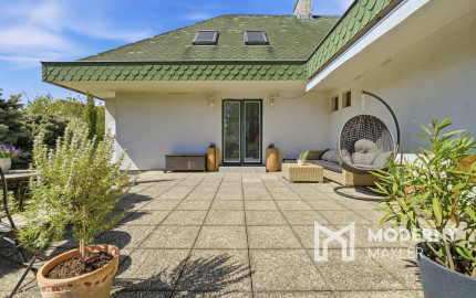 Na predaj samostatne stojaci 7-izbový rodinný dom v obci Jablonové