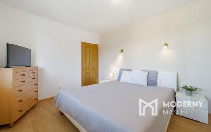 Na predaj samostatne stojaci 7-izbový rodinný dom v obci Jablonové