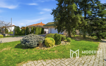 Na predaj samostatne stojaci 7-izbový rodinný dom v obci Jablonové