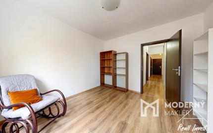 Predaj 3-izbového bytu s loggiou v Petržalke