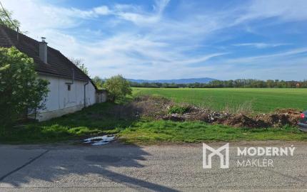 Na predaj stavebný pozemok v obci Chudá Lehota