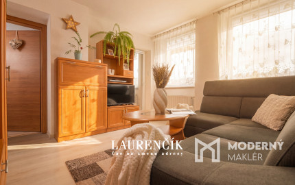 NA PREDAJ | DVOJGENERAČNÝ RODINNÝ DOM NITRIANSKE PRAVNO