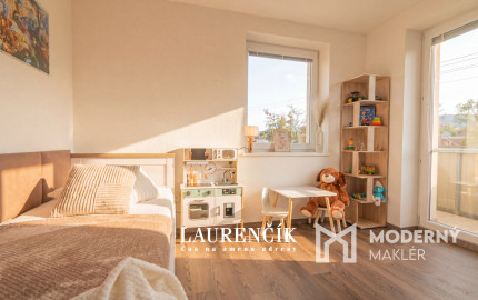 NA PREDAJ | DVOJGENERAČNÝ RODINNÝ DOM NITRIANSKE PRAVNO