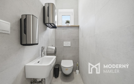 Na prenájom dve kancelárie na Zavarskej ulici v Trnave