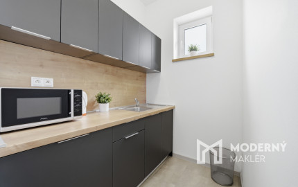 Na prenájom dve kancelárie na Zavarskej ulici v Trnave