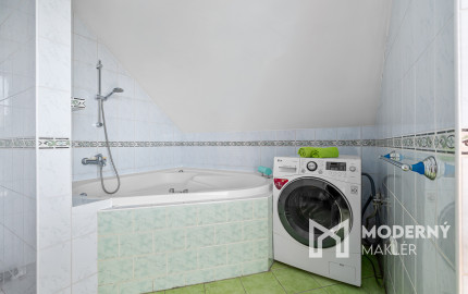 Na predaj 6-izbový rodinný dom s krásnou záhradou v Šamoríne