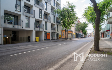 Na prenájom štýlový 2-izbový byt  vo vyhľadávanej lokalite Starého mesta