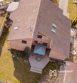 Na predaj priestranný, zariadený rodinný dom v Cerovej