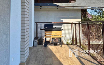 Na predaj chata s panoramatickým výhľadom na Bratislavu