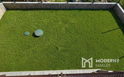 Na predaj chata s panoramatickým výhľadom na Bratislavu