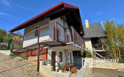 Na predaj chata s panoramatickým výhľadom na Bratislavu