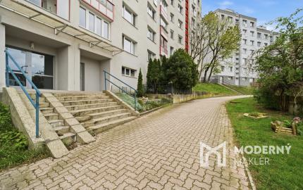 Na predaj kompletne zariadený 1-izbový byt v Bratislave - Dlhé Diely