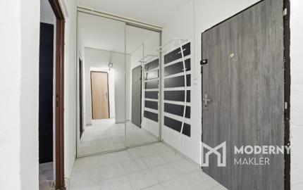 Na predaj kompletne zariadený 1-izbový byt v Bratislave - Dlhé Diely