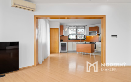 Na prenájom priestranný 5-izbový mezonet v Starom Meste