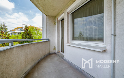 Na prenájom priestranný 5-izbový mezonet v Starom Meste