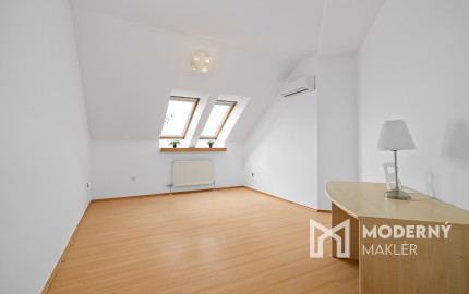 Na prenájom priestranný 5-izbový mezonet v Starom Meste