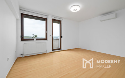 Na prenájom priestranný 5-izbový mezonet v Starom Meste