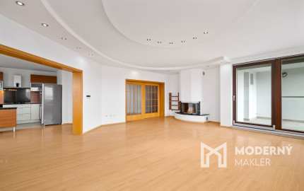 Na predaj luxusný mezonet s terasou a garážou v Starom meste