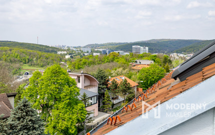 Na predaj luxusný mezonet s terasou a garážou v Starom meste