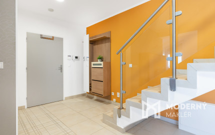 Na predaj 3-izbový mezonet s parkovaním - Dunajská Lužná