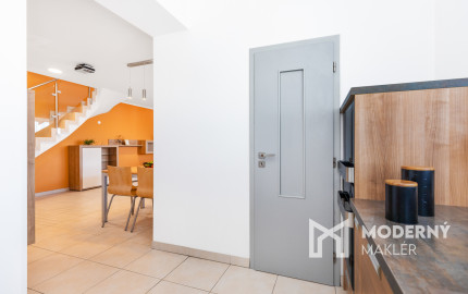 Na predaj 3-izbový mezonet s parkovaním - Dunajská Lužná