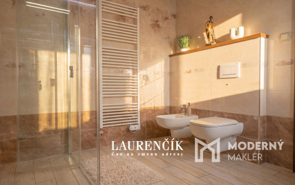 NA PREDAJ | RODINNÝ DOM S VÝHĽADOM NA VRŠATEC - ILAVA, KLOBUŠICE