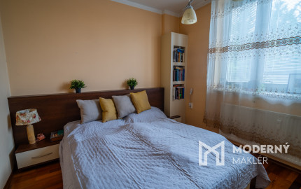 Na predaj čiastočne zariadený 3-izbový byt vo Vrakuni