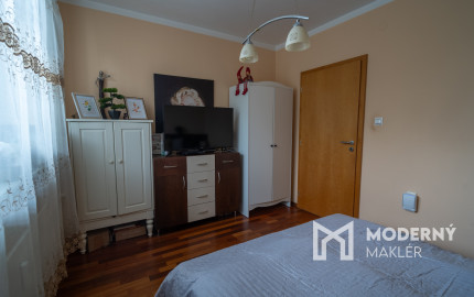 Na predaj čiastočne zariadený 3-izbový byt vo Vrakuni