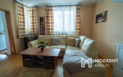 Na predaj čiastočne zariadený 3-izbový byt vo Vrakuni