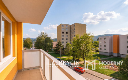 NA PREDAJ | PRIESTRANNÝ  3 -IZBOVÝ BYT NA SIHOTI V TRENČÍNE