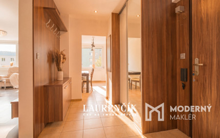 NA PREDAJ | PRIESTRANNÝ  3 -IZBOVÝ BYT NA SIHOTI V TRENČÍNE