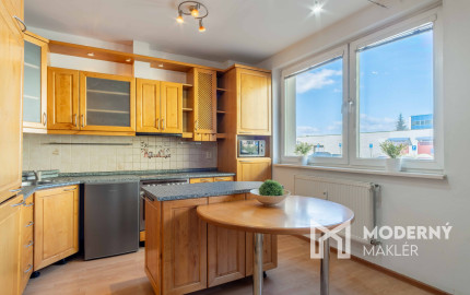 Na predaj veľkorysý 2-izbový byt v Poprade