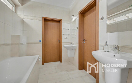 Na predaj 4-izbový penthouse so zimnou záhradou v Šamoríne