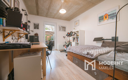 Na predaj 5-izbový rodinný dom v Trenčíne - Zlatovciach