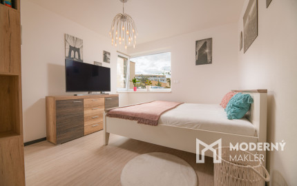 Na predaj 5-izbový rodinný dom v Trenčíne - Zlatovciach