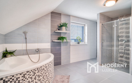 Na predaj rodinný dom s investičným potenciálom v Kostolišti