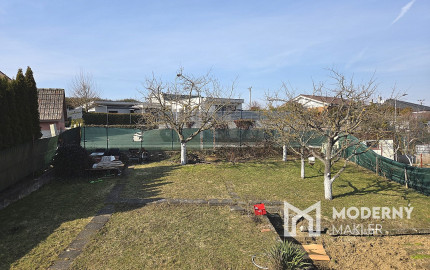 4 izb. byt. jednotka v RD, kompletná rekonštrukcia, 87 m², garáž, pivnica, skladové priestory s pozemkom 333 m2