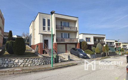 3 izb. byt. jednotka v RD, kompletná rekonštrukcia, 87 m², garáž, pivnica, skladové priestory s pozemkom 333 m2