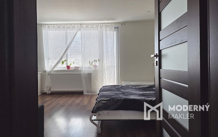 3 izb. byt. jednotka v RD, kompletná rekonštrukcia, 87 m², garáž, pivnica, skladové priestory s pozemkom 333 m2