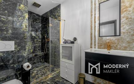 Na predaj rodinný dom s možnosťou ďalšej výstavby v Macove