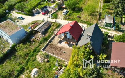 ZNÍŽENÁ CENA:Na predaj chata s panoramatickým výhľadom na Bratislavu