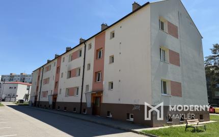 Na prenájom kompletne zrekonštruovaný 2-izbový byt v Dubnici nad Váhom