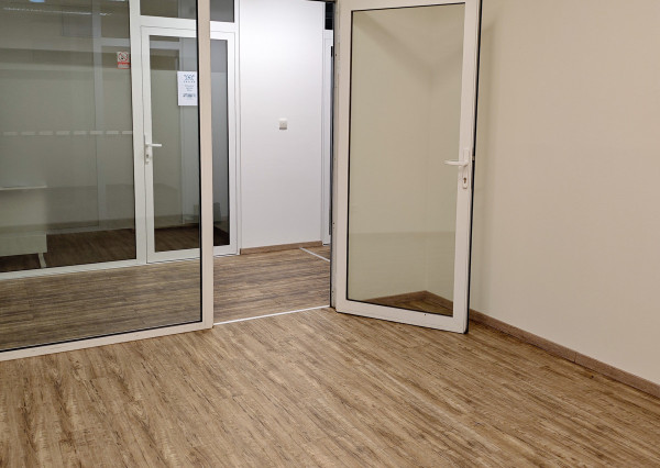 Na prenájom zrekonštruovaný obchodný priestor v centre Malaciek