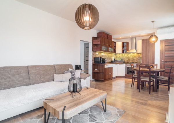 Na predaj dobre dispozične riešený 3-izbový byt vo vyhľadávanej lokalite Karlovej Vsi